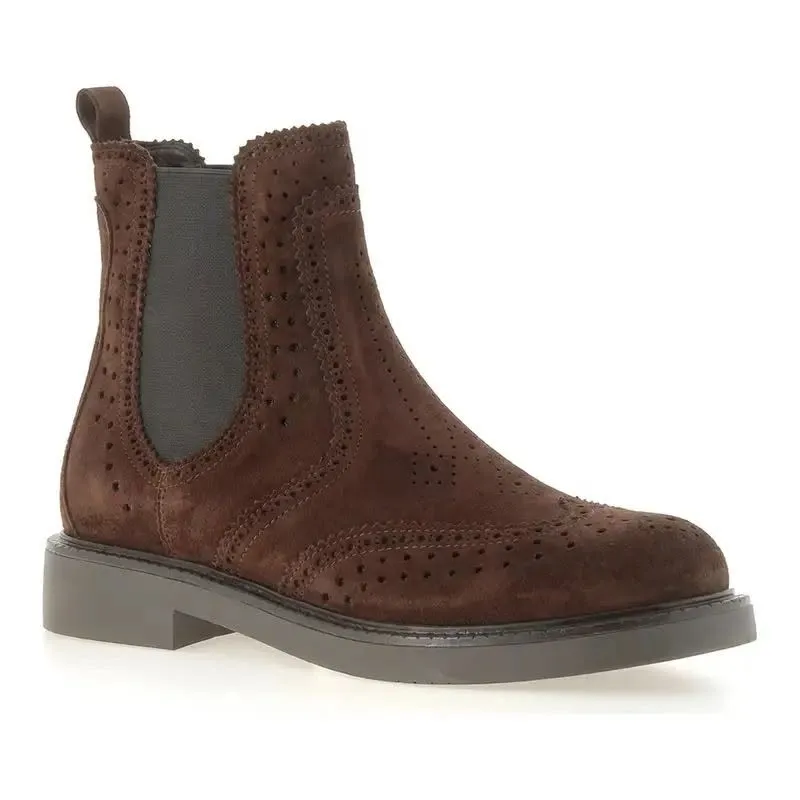 Boots Chelsea en daim chocolat perforé, semelle grise